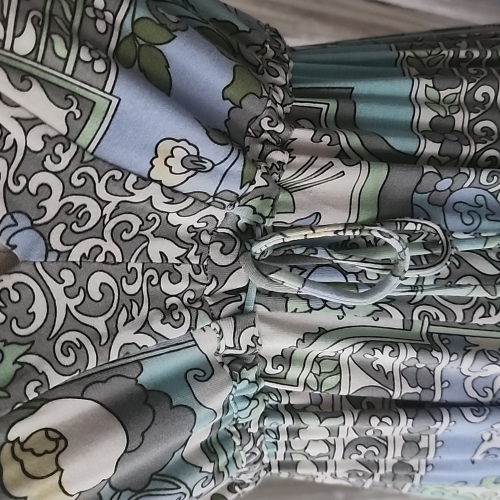 Tommy Bahama Maxi - Picture 5 of 8